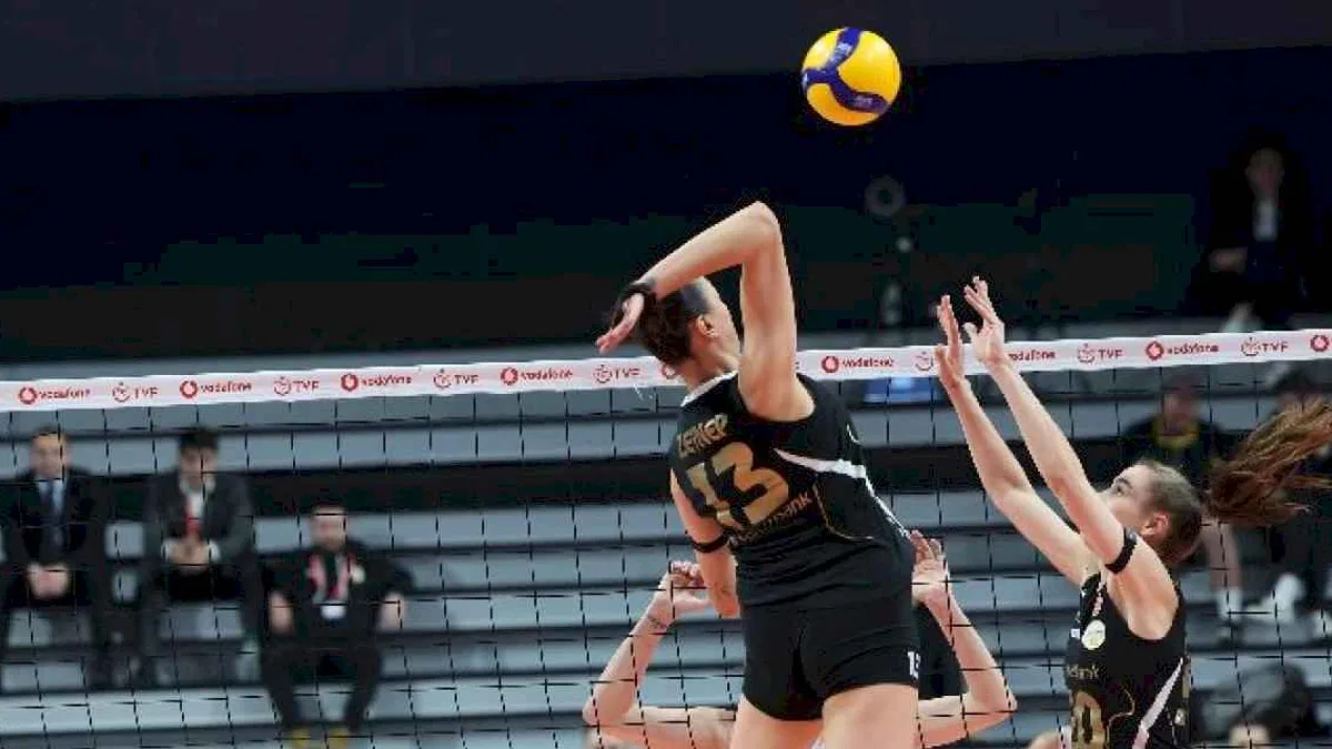 VakıfBank, sahasında kazanmaya devam ediyor