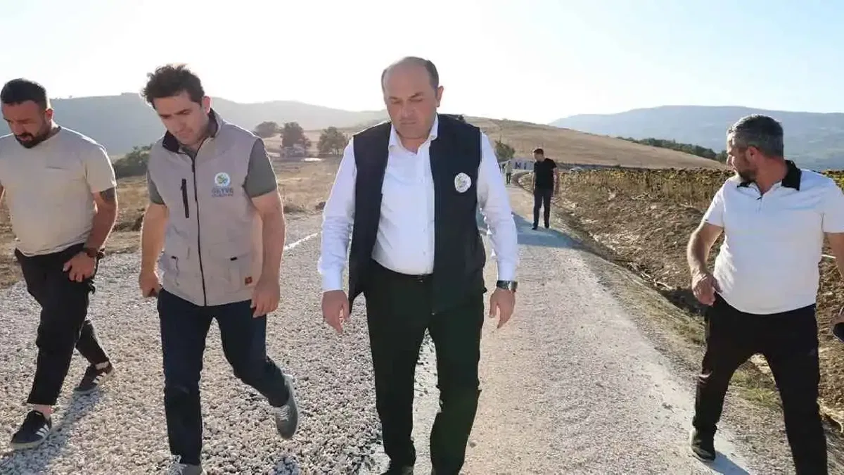Sakarya Geyve'de soğuk asfalt mesaisi
