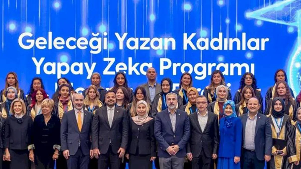Turkcell’in ‘Geleceği Yazan Kadınlar Yapay Zekâ Projesi’ Mezunlarını Verdi