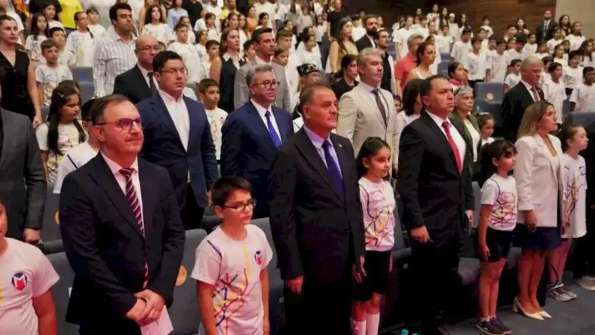 'Metro İstanbul'da 403 minik öğrenci mezun oldu
