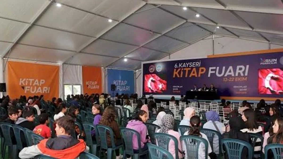 Kayseri Kitap Fuarı yoğun ilgi gördü