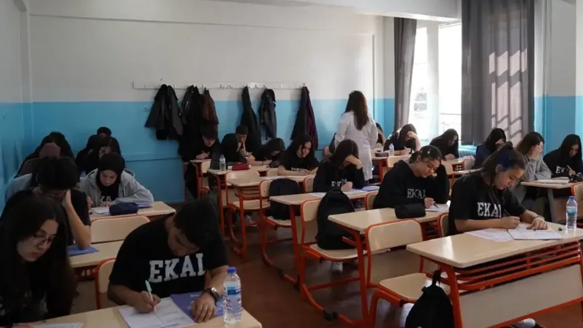 Gaziantep'te 12. sınıf öğrencilerine Büyükşehir'den deneme sınavı