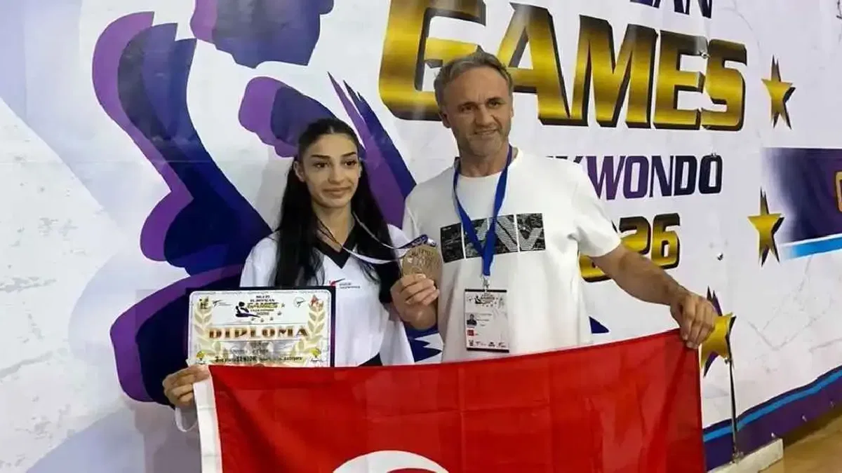 İzmirli tekvandoculardan Avrupa’da üç madalya