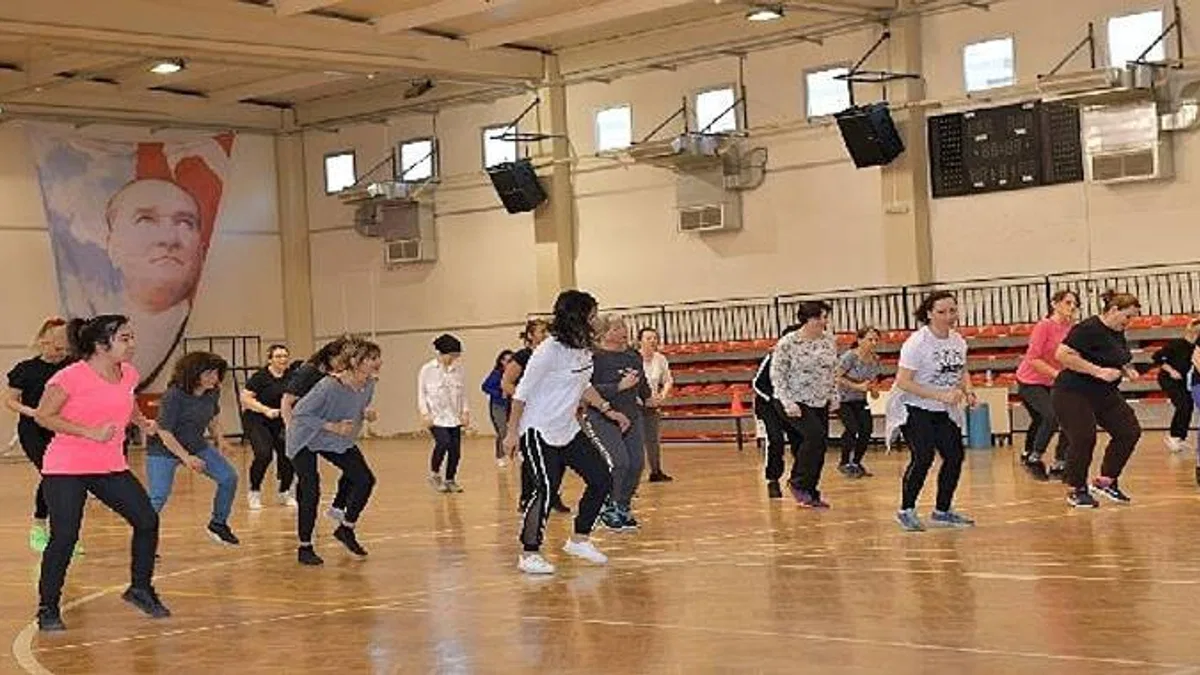 Çiğli Belediyesi'nden Kadınlara Özel Yaz Spor Kursları