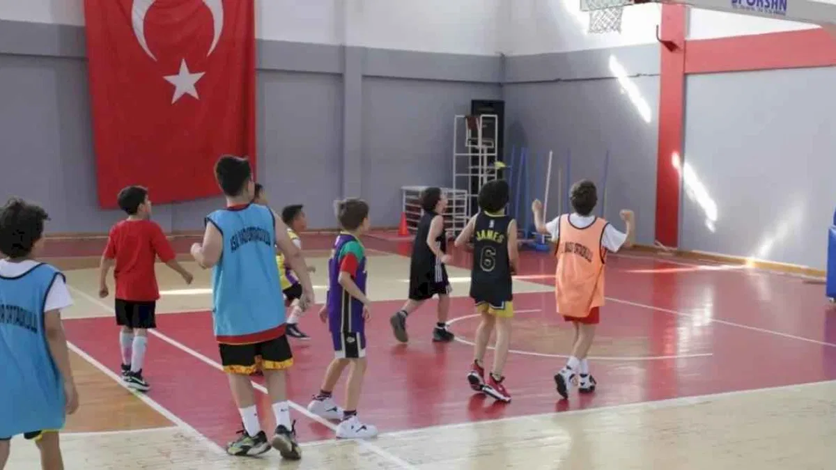 İzmir Narlıdere’de yaz kursları başlıyor
