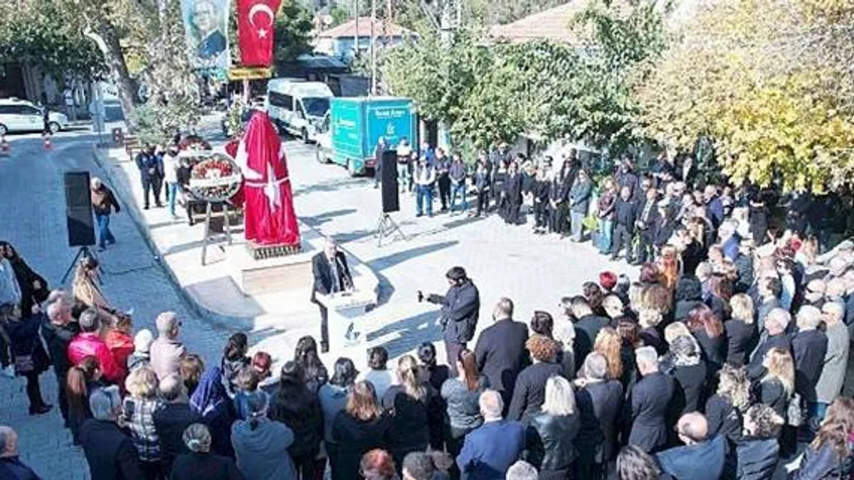 Çamlı'ya Ata'nın Yeni Heykeli Dikildi