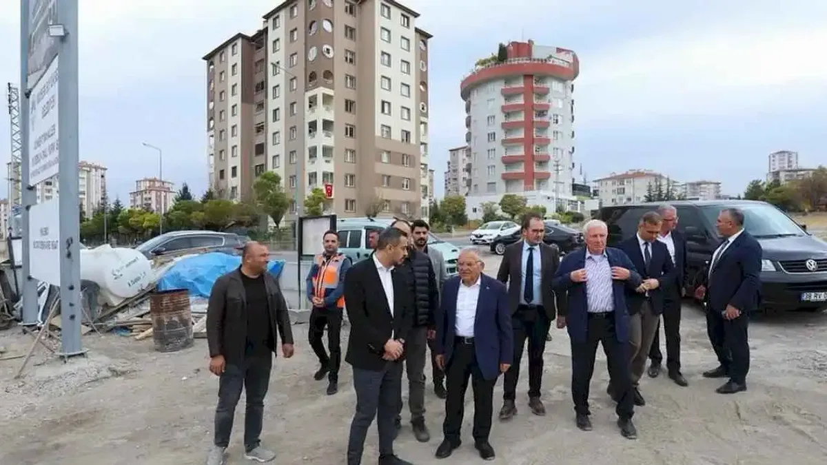Memduh Büyükkılıç'tan Gökkent'teki okul inşaatına sıkı takip