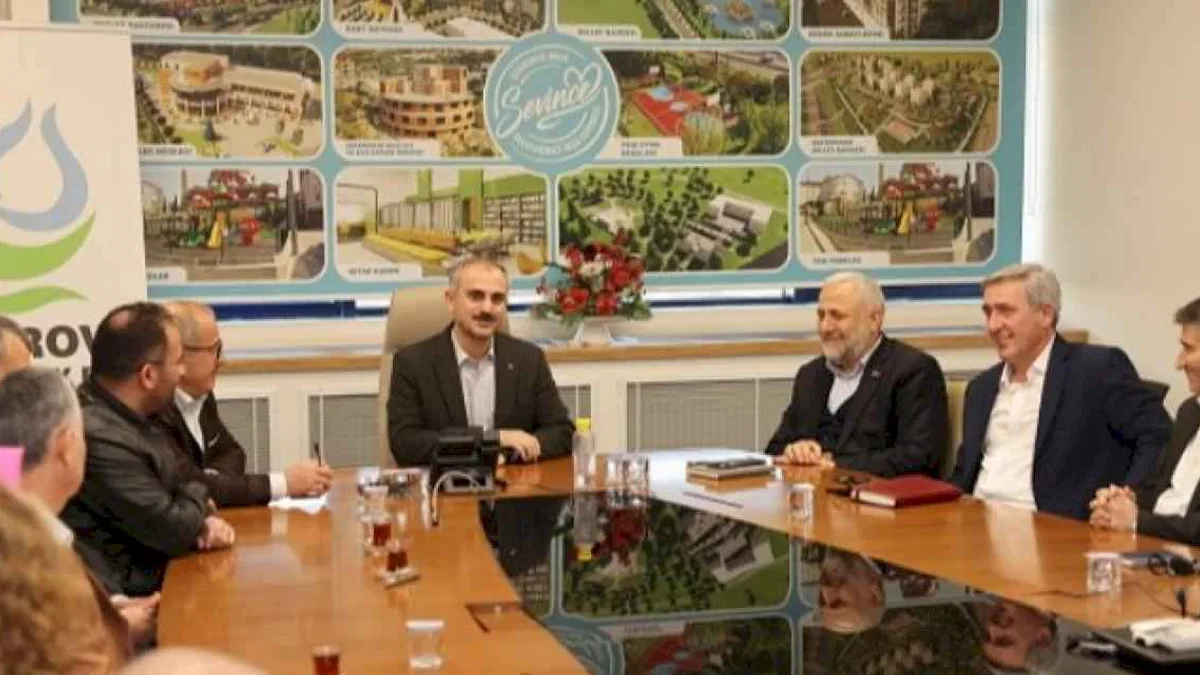 Çayırova Belediye Başkanı Çiftçi, birim müdürleriyle buluştu