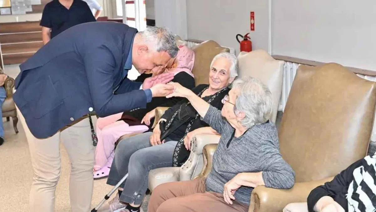 Manisa'dan huzurevlerine kurban bayramı ziyareti