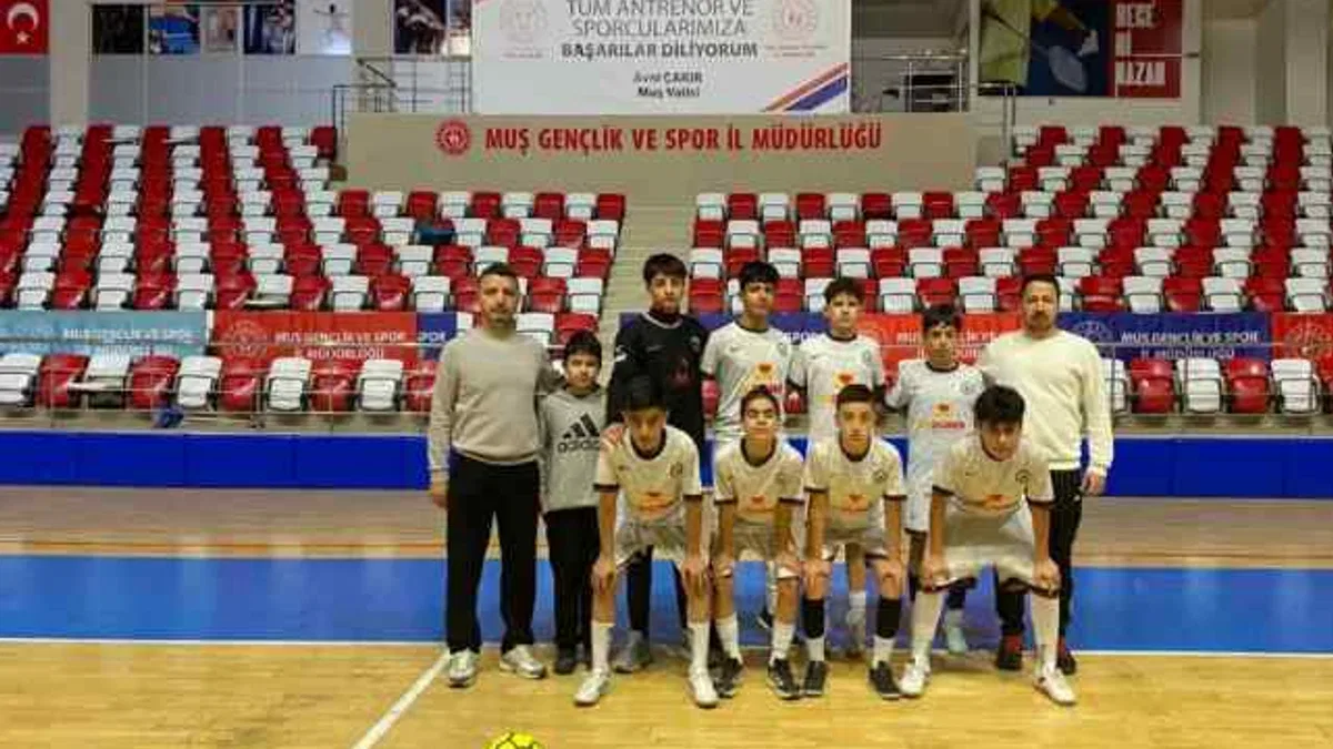Mardin Kasımiye Ortaokulu Futsal Takımı, Muş’ta şampiyon oldu!
