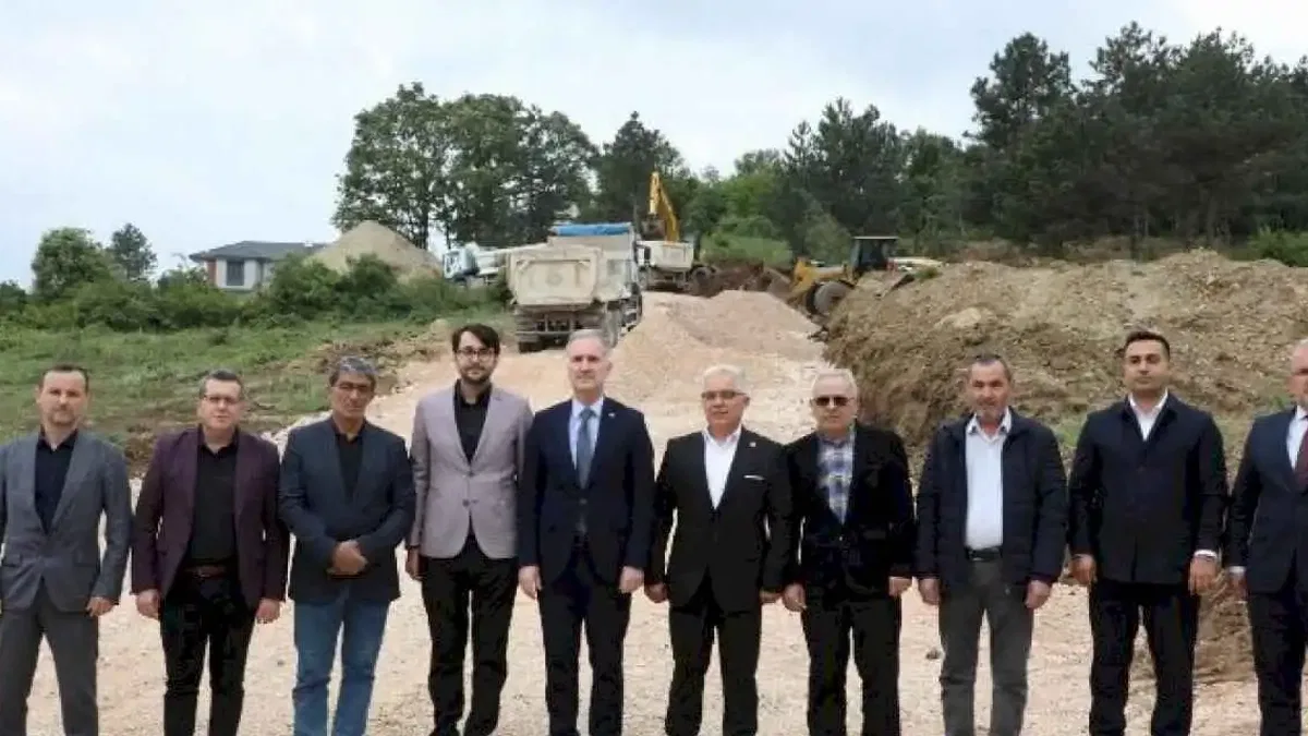 İnegöl Yeniceköy Mahallesinde yeni yollar açılıyor