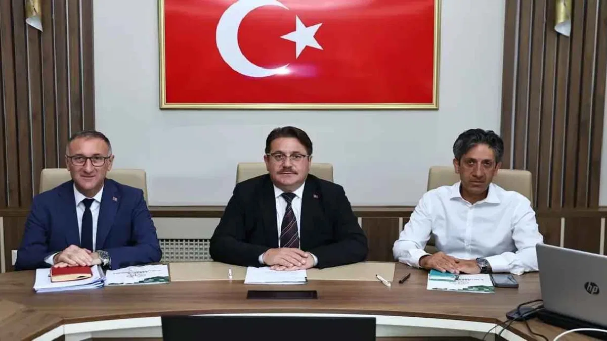 Sakarya'da yeni eğitim öğretim öncesi okul-aile iş birliğine odaklanıldı