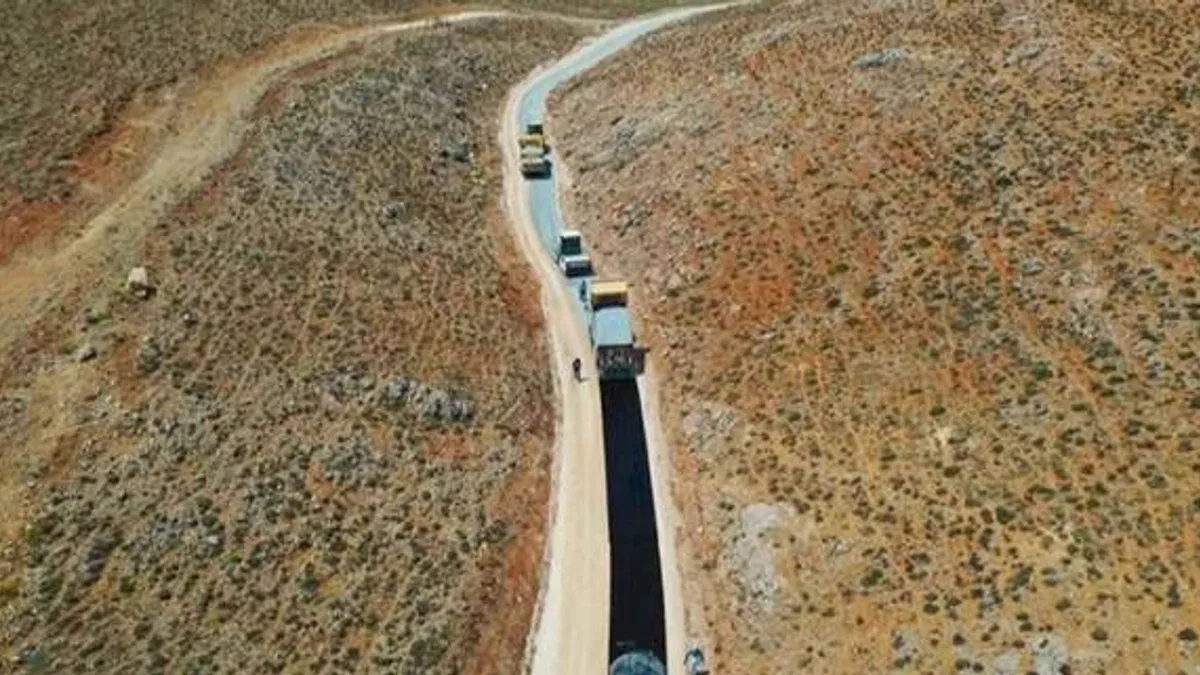 Malatya Büyükşehir'in yol mesaisi tam gaz