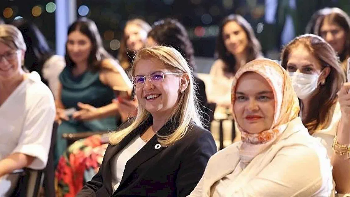 Başkan Ovalıoğlu: Kadınların siyasette yer alması adalet ve demokrasi meselesidir.