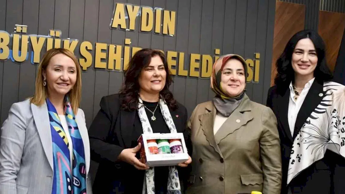 AK Partili kadın belediye başkanları Aydın’da buluştu