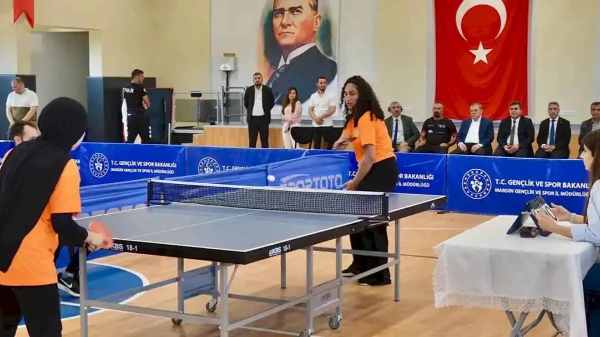 Mardin Midyat'ta masa tenisinde ödüller sahibini buldu