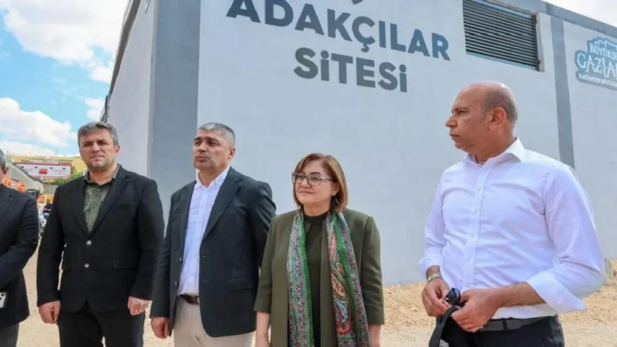 Gaziantep Besi OSB'deki yeni siteye yakın mercek