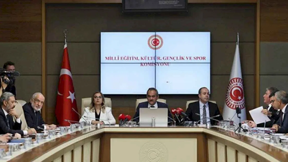 Öğretmenlik Mesleği Kanunu teklifi komisyondan geçti