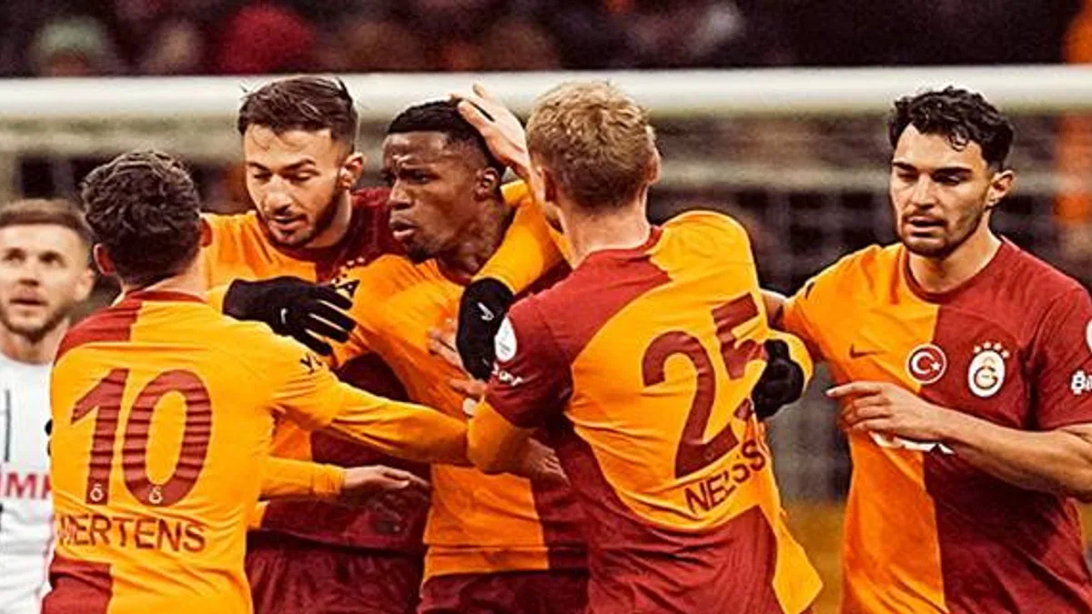 Galatasaray 2-1Gaziantep FK (Maç Sonucu) Cimbom direklere rağmen 3 puanı kaptı!