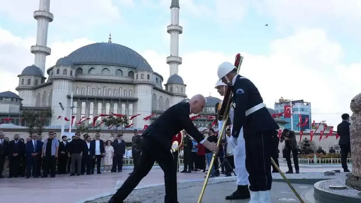 İstanbul’da 30 Ağustos Zafer Bayramı Taksim’de başladı