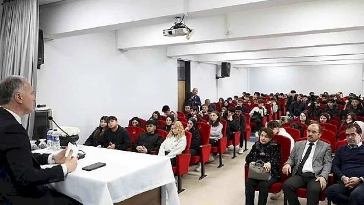 İnegöl Genç Bakış İle Gelişiyor