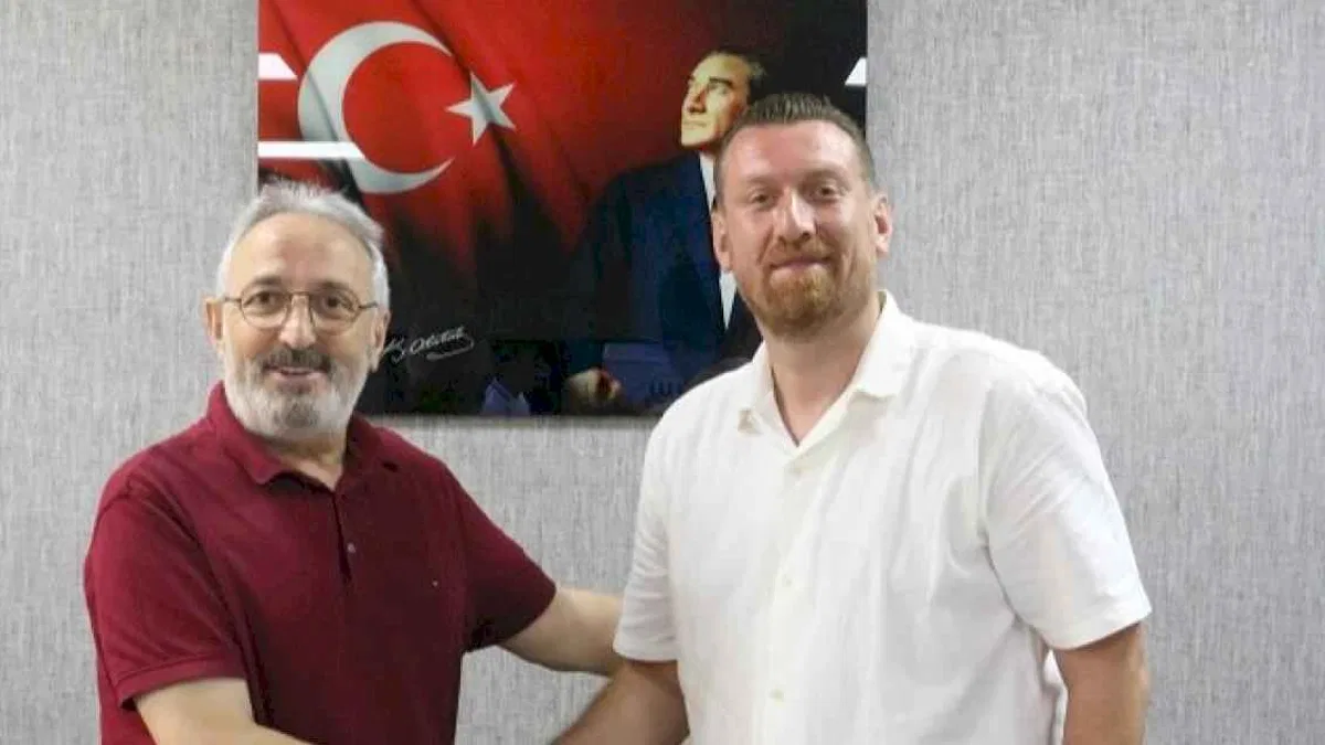 Bursa Büyükşehir'de Kadın Hentbol Takımı Mehmet Fatih Işık’a emanet