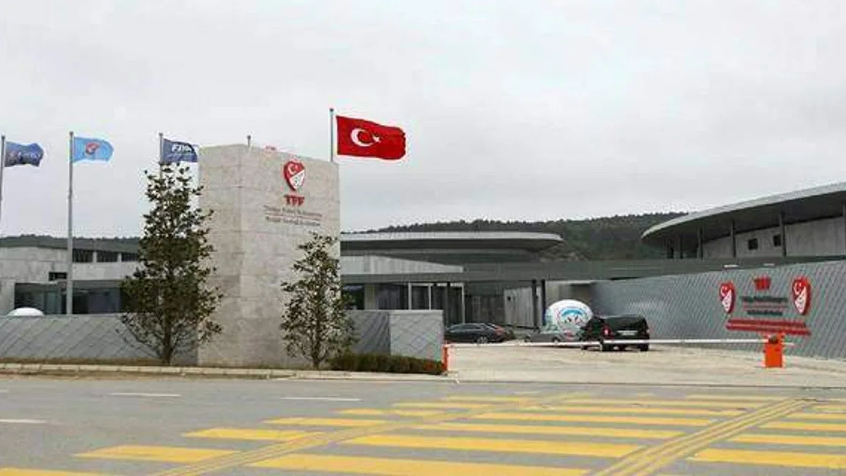 TFF duyurdu! İşte MHK'nin kızağa çektiği 4 hakem