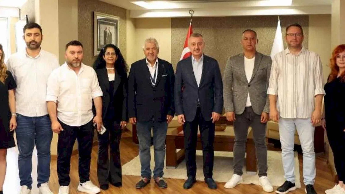 Başkan Büyükakın'dan açık ve düzenli iletişim mesajı