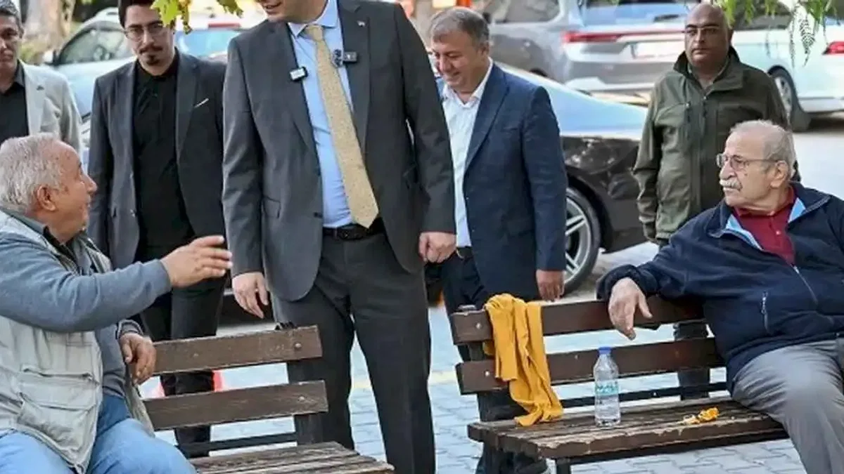İzmir Bornova'da sokak ziyareti ile nabız yokluyor