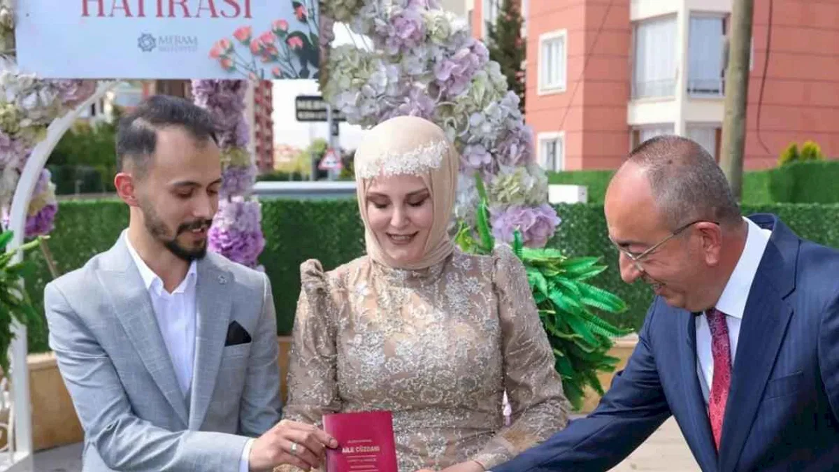 Konya Meram'da 42 çift '5.5.2025'te ‘Evet’ dedi