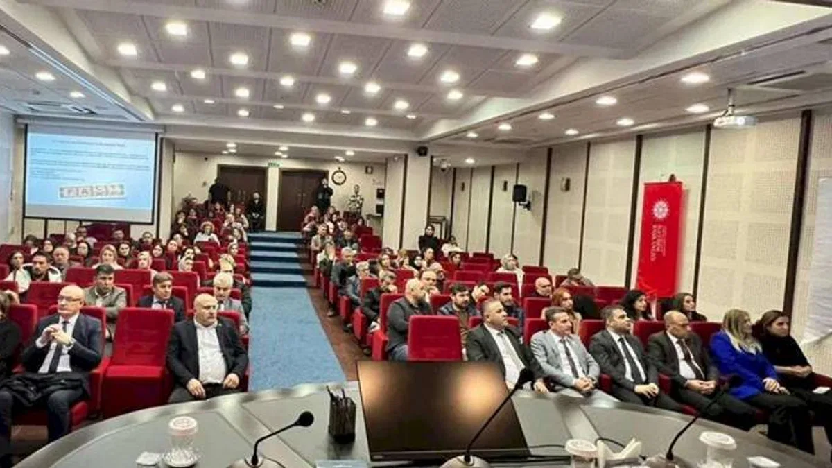 Trabzon'da İletişim'den dezenformasyon ve dijital dolandırıcılıkla mücadele eğitimi