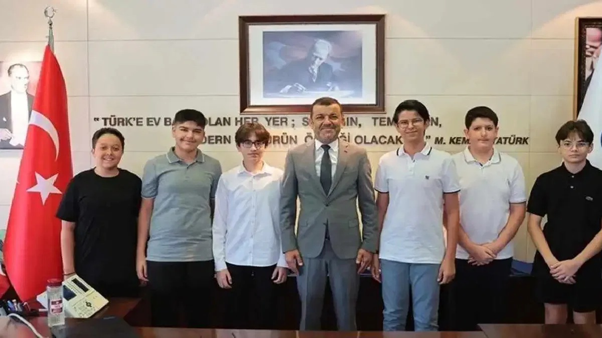 Denizli'de Başkan Çavuşoğlu LGS şampiyonlarını ağırladı