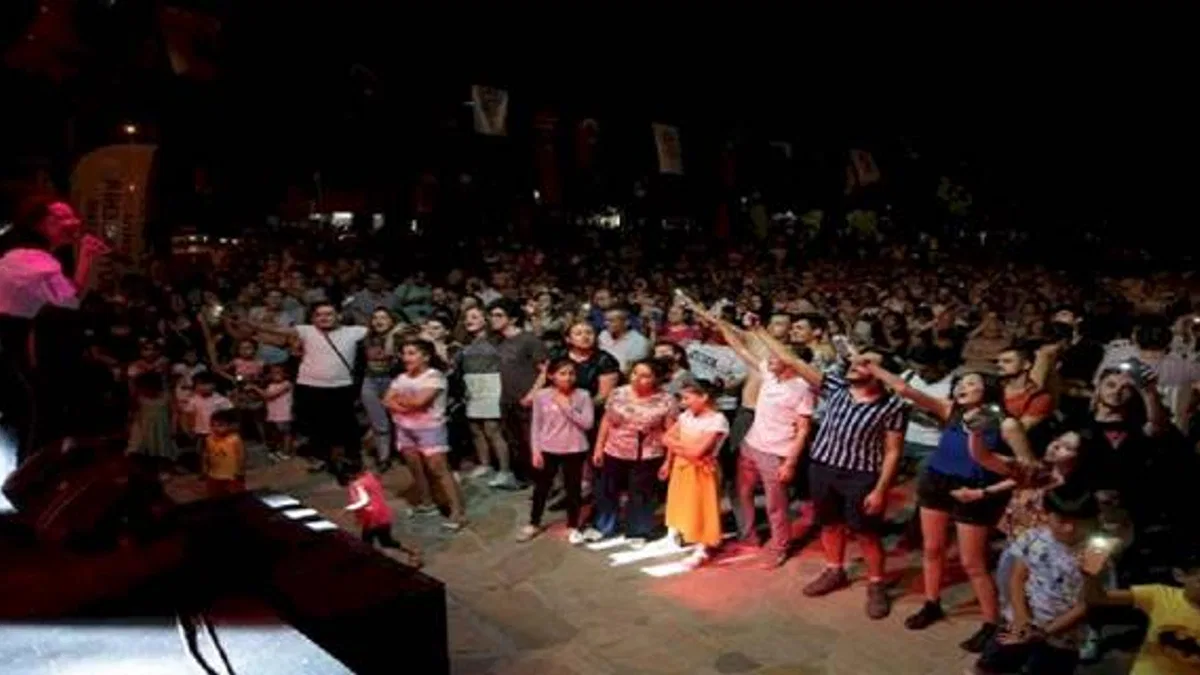 Yaz konserleri müzik ziyafeti yaşatıyor