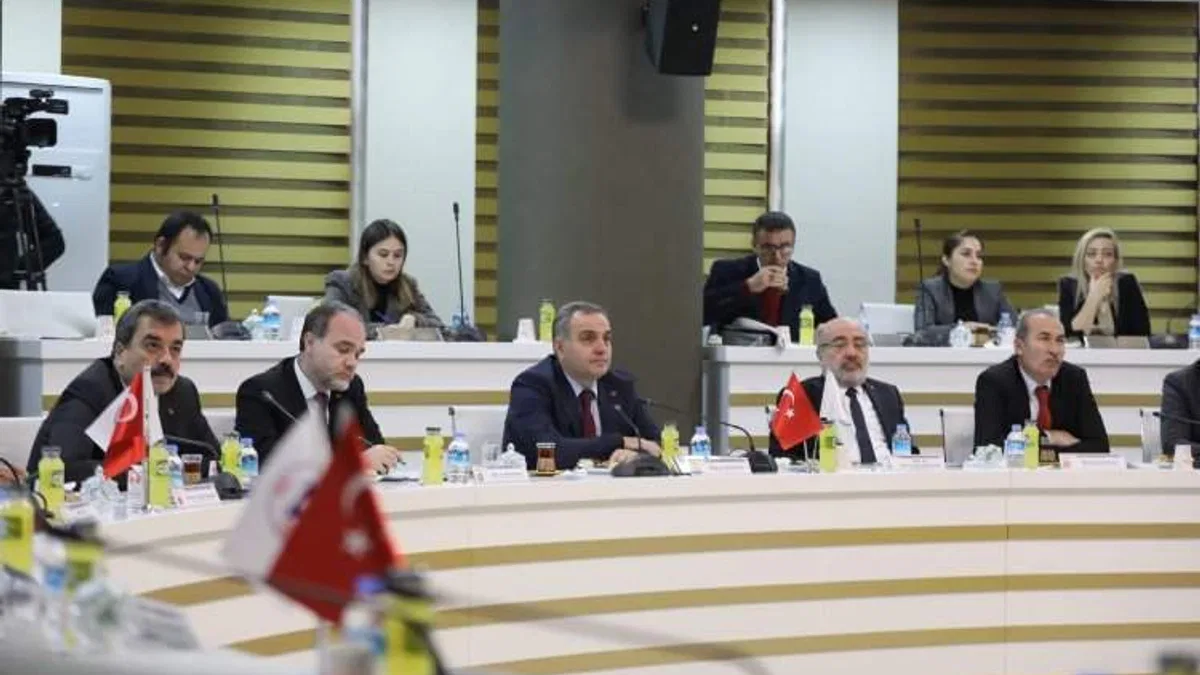 ERÜ'de bilgilendirme toplantısı yapıldı