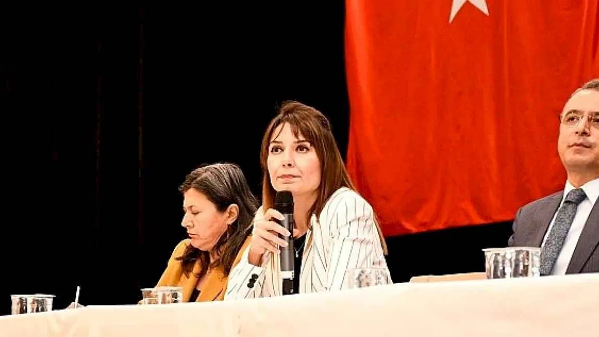 Malkara İlçe Kaymakamlığı öncülüğünde, 29 Nisan 2024 Pazartesi günü saat 13.00'de Malkara Kültür Merkezi'nde mahalle muhtarlarına bilgilendirme toplantısı düzenlendi
