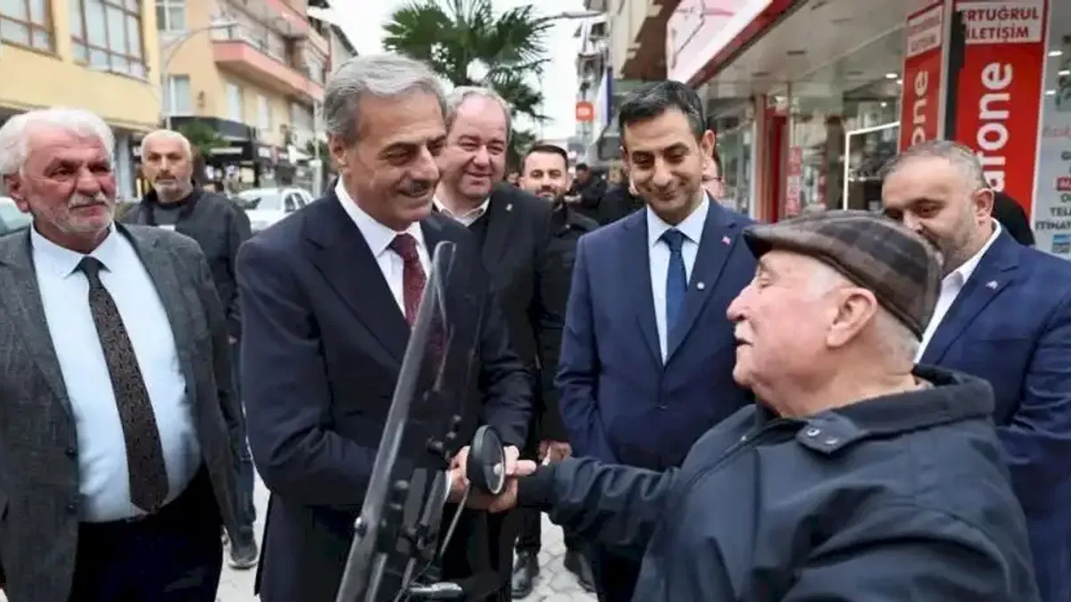 Başkan Alemdar Sakarya Pamukova’da hemşehrileriyle buluştu