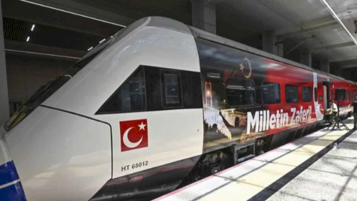 Milli Birlik Treni Ankara'dan yol aldı