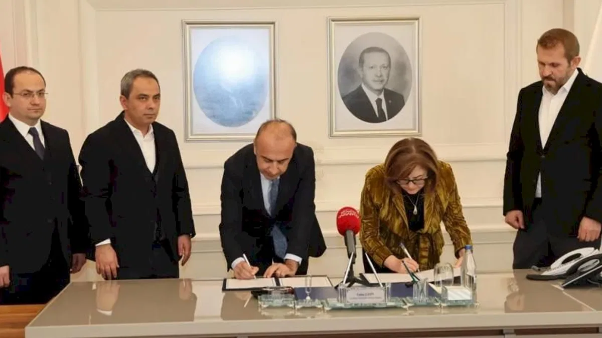Gaziantep Büyükşehir'den Adıyaman Üniversitesi'ne destek