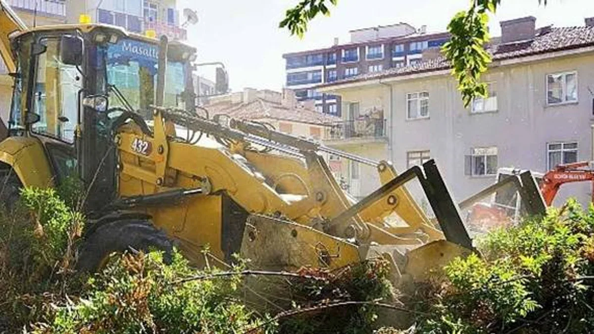 Keçiören'de mıntıka temizliği.