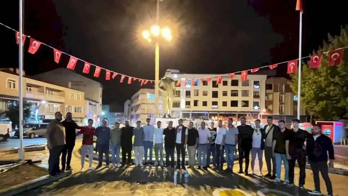 Gündoğdu: “Ulu önderimiz Mustafa Kemal Atatürk’ün heykeline yapılan saldırıyı nefret ve şiddetle kınıyorum”