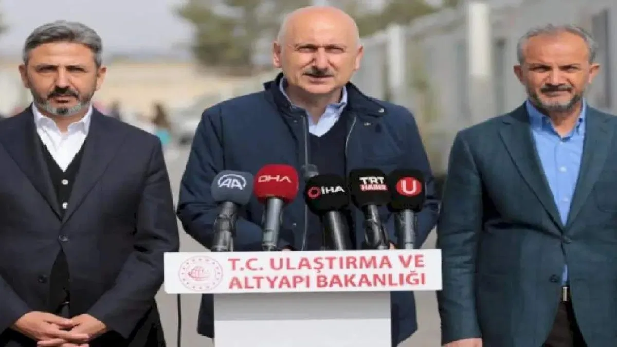 Bakan Karaismailoğlu: Yüzyılın felaketini en büyük dayanışma ile aşacağız