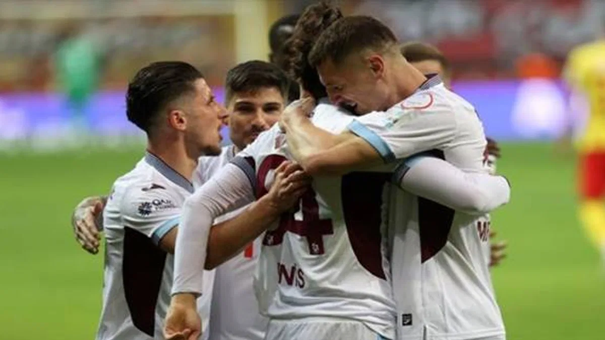 Mondihome Kayserispor 1 - 2 Trabzonspor (Maç Sonucu) Trabzonspor deplasmandan 3 puanla döndü!