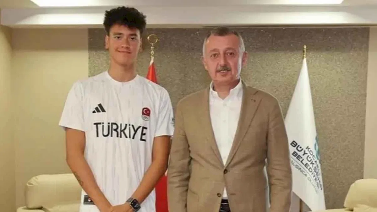 Başkan Büyükakın İzmitli şampiyonu kutladı