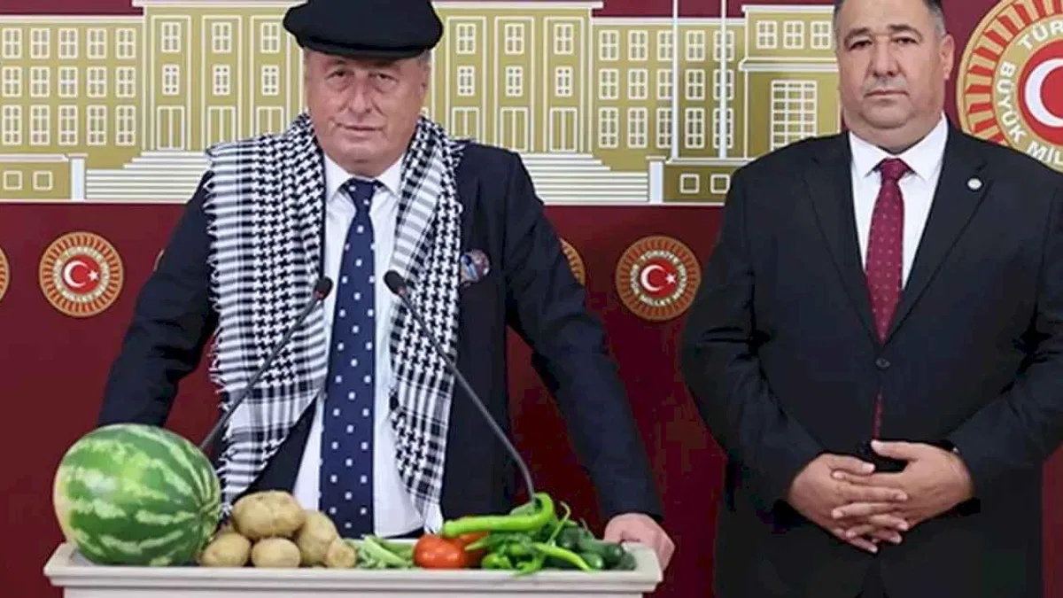 Kasketi taktı, sebze meyveleri TBMM kürsüsüne koydu!