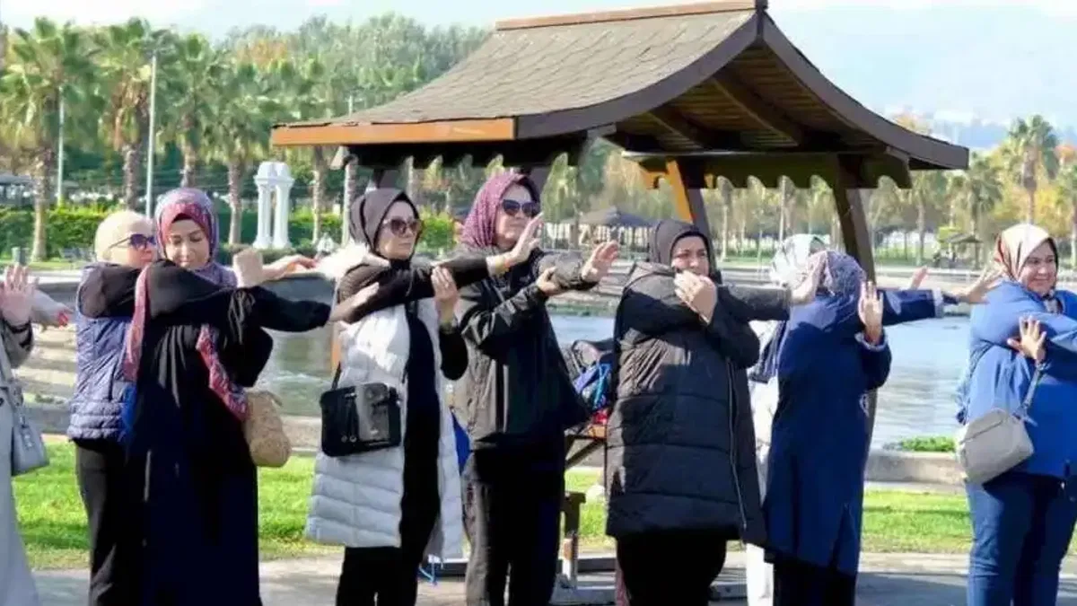 Kocaeli’de kadınlara yönelik sağlık yürüyüşü devam ediyor