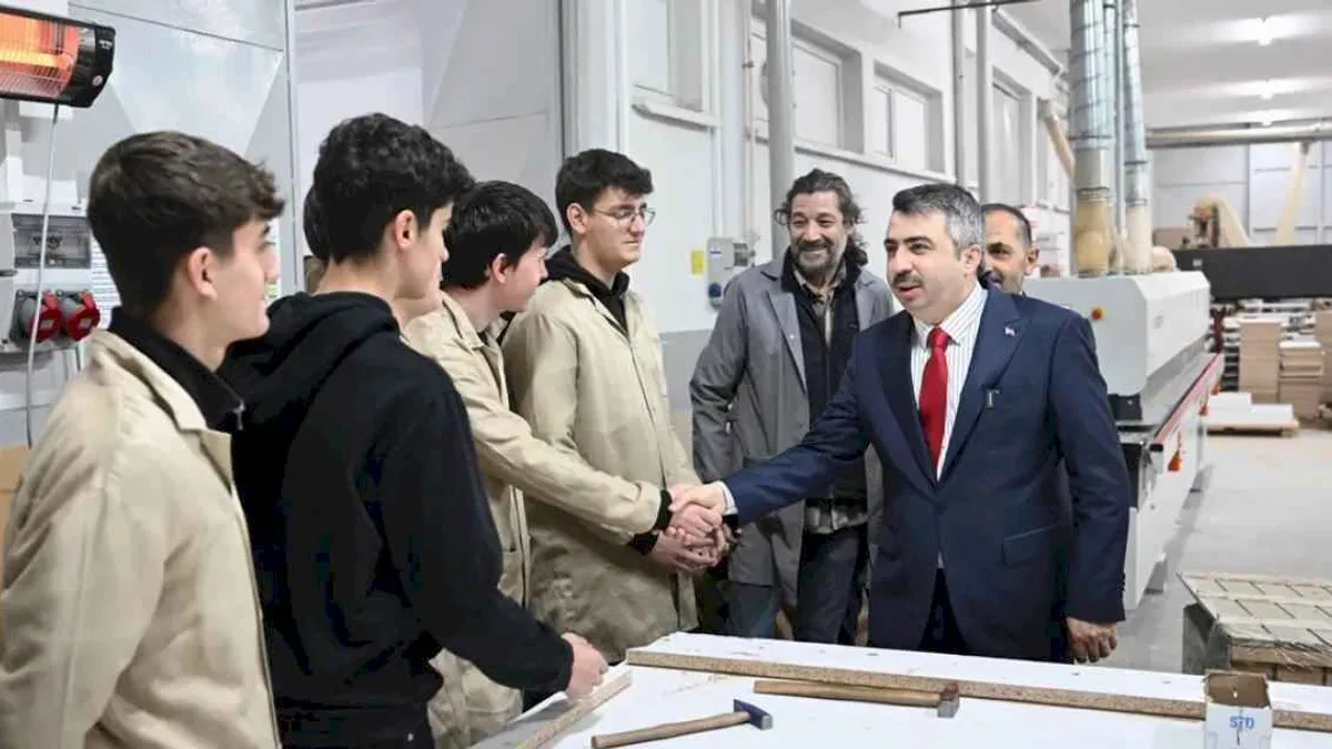 Bursa Yıldırım'dan eğitime tam destek