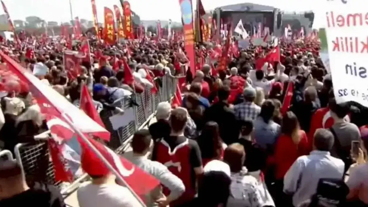 CHP, Maltepe’de özgürlük mitingi gerçekleştiriyor