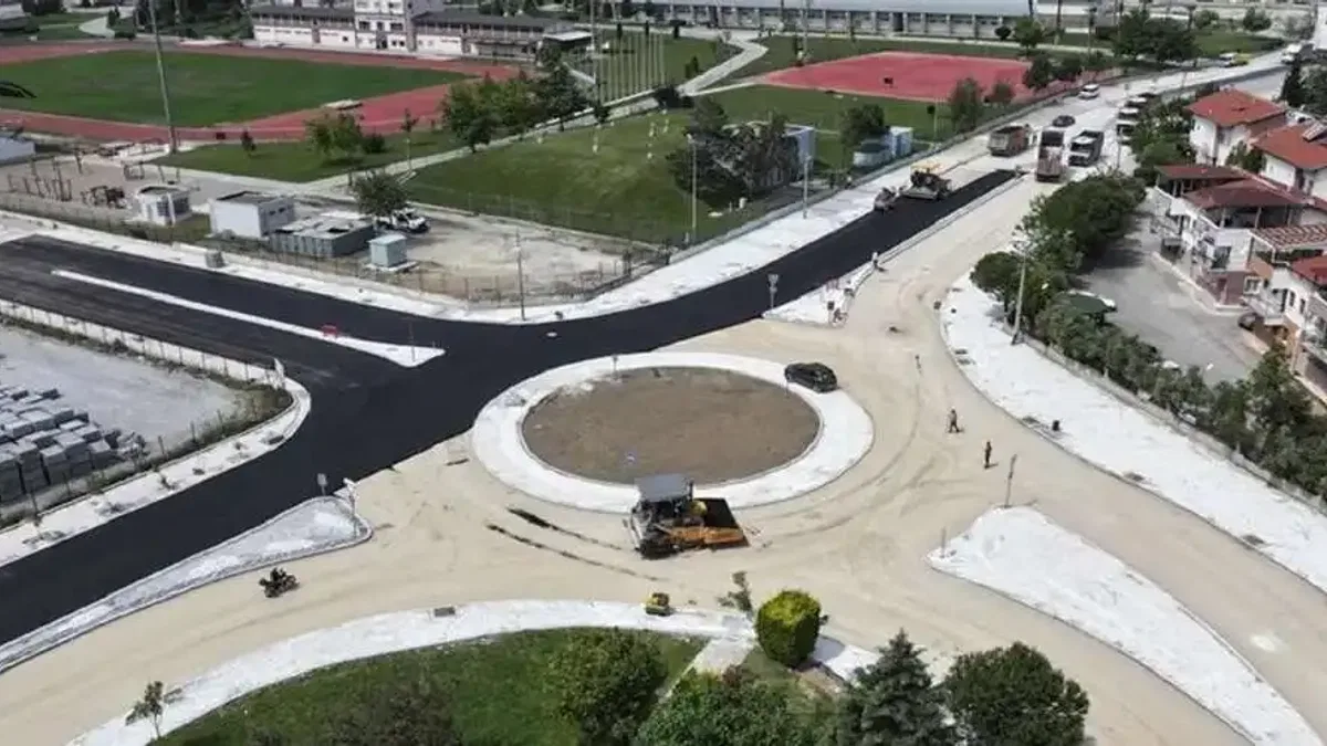 Denizli’de riskli kavşakta güvenli ulaşım adımı