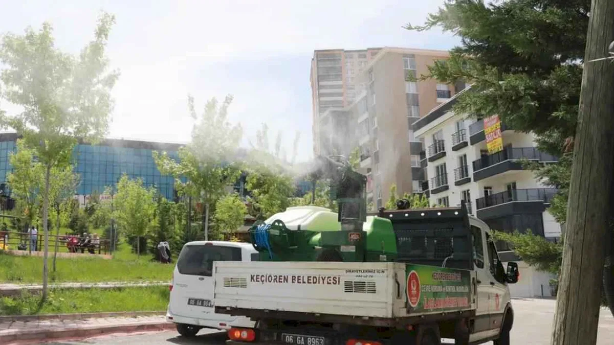Ankara Keçiören'de ilaçlama çalışmaları hızlandı