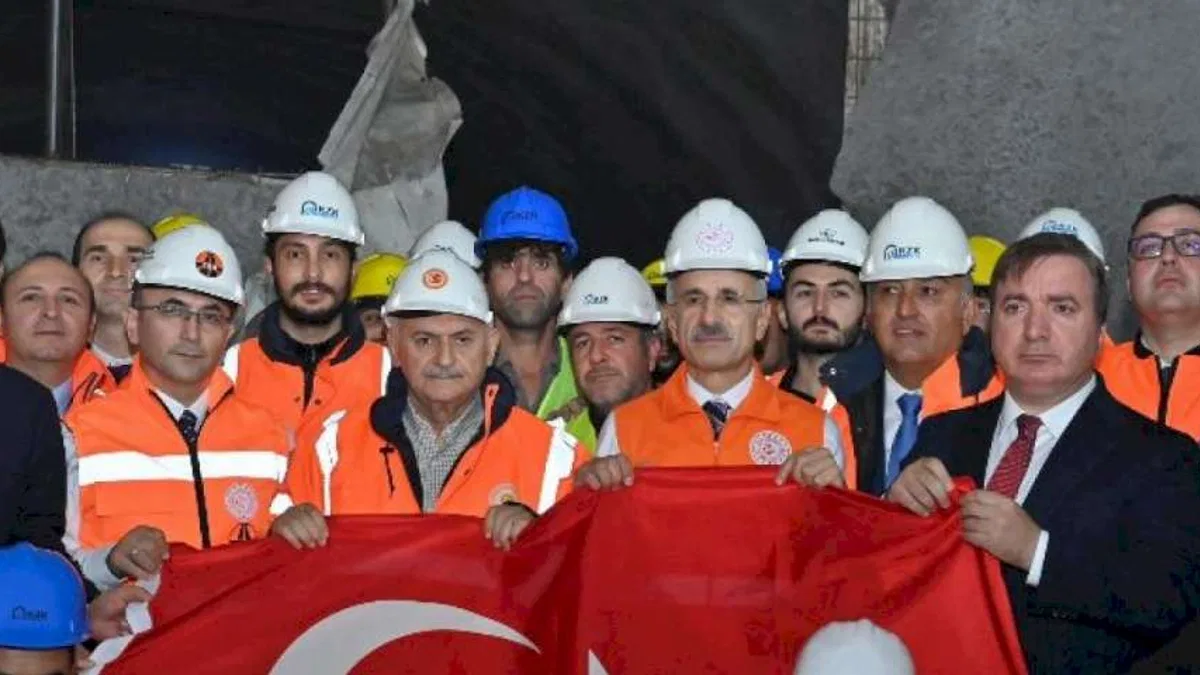 Bakan Uraloğlu Erzincan'da